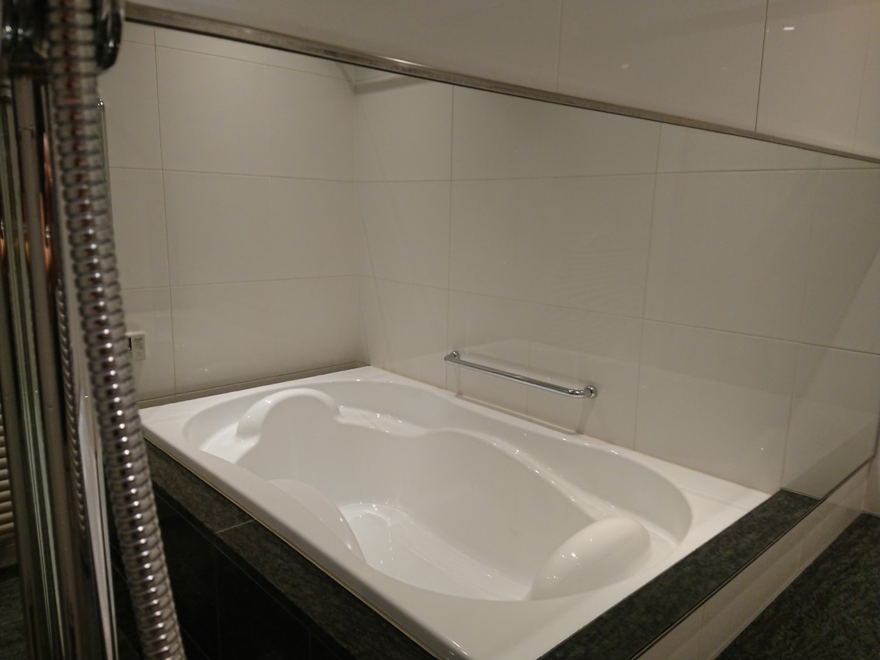 bathroyal-2